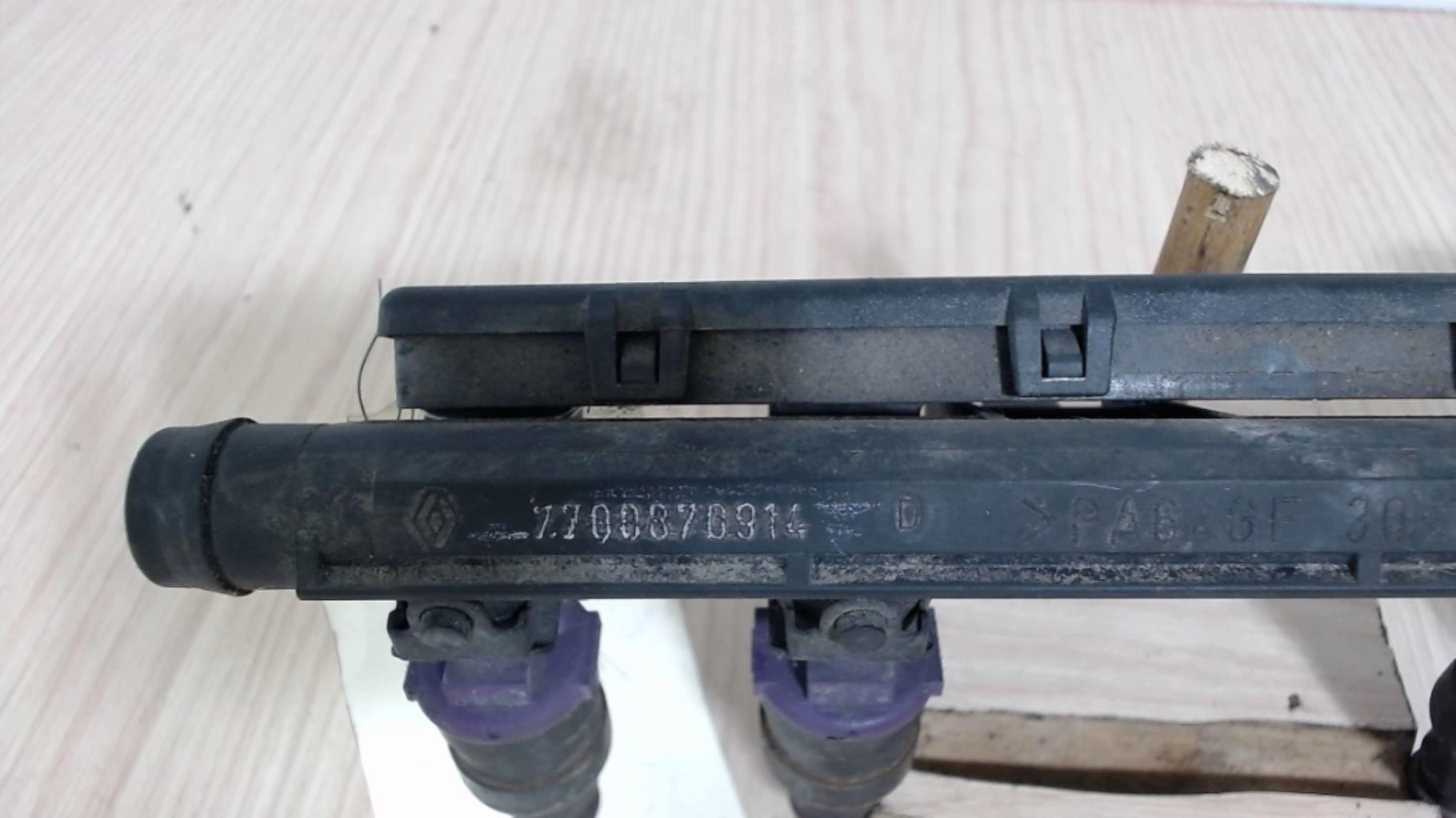 Rampe injection RENAULT CLIO 1 PHASE 3 Essence - 1