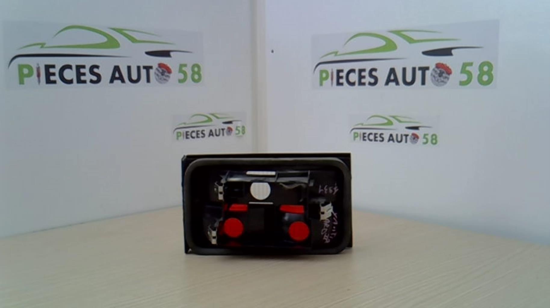 Feu arriere secondaire droit (feux) CITROEN XANTIA PHASE 2 Diesel - 1