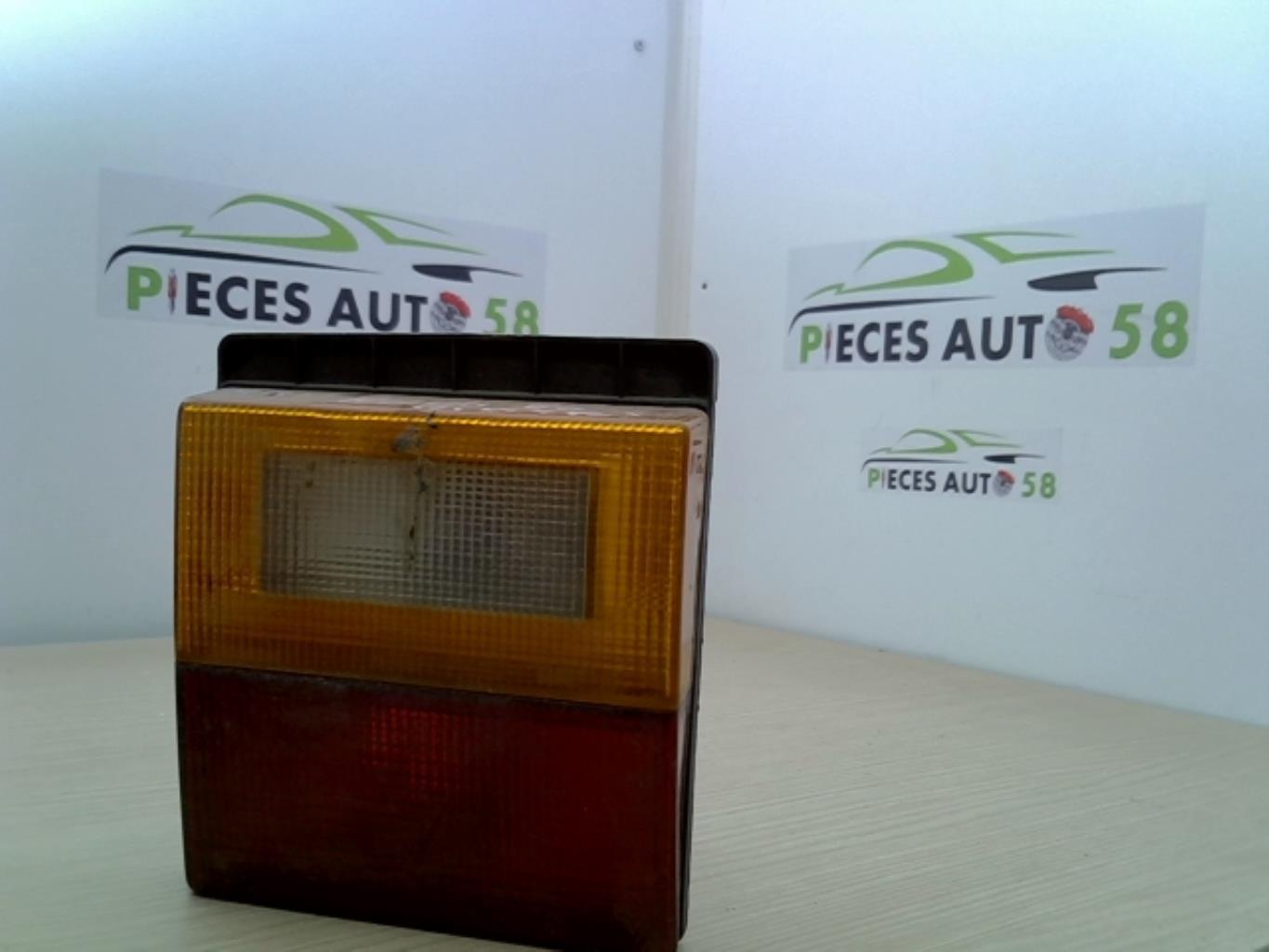 Feu arriere principal droit (feux) AUDI 80 1 PHASE 2  - 1