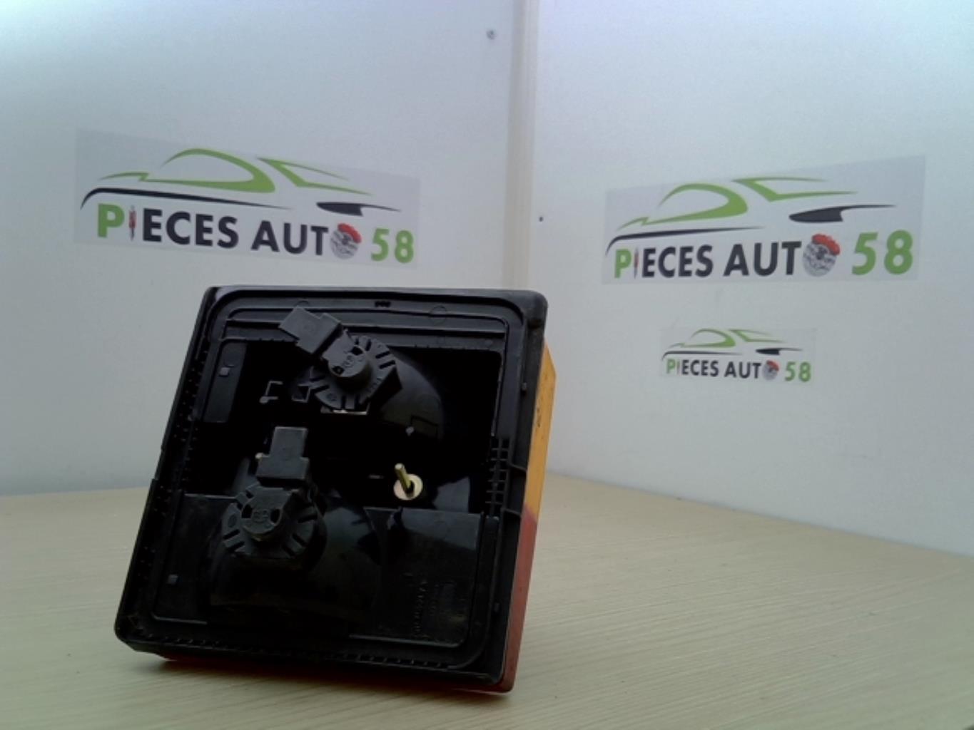 Feu arriere principal gauche (feux) AUDI 80 1 PHASE 2  - 1