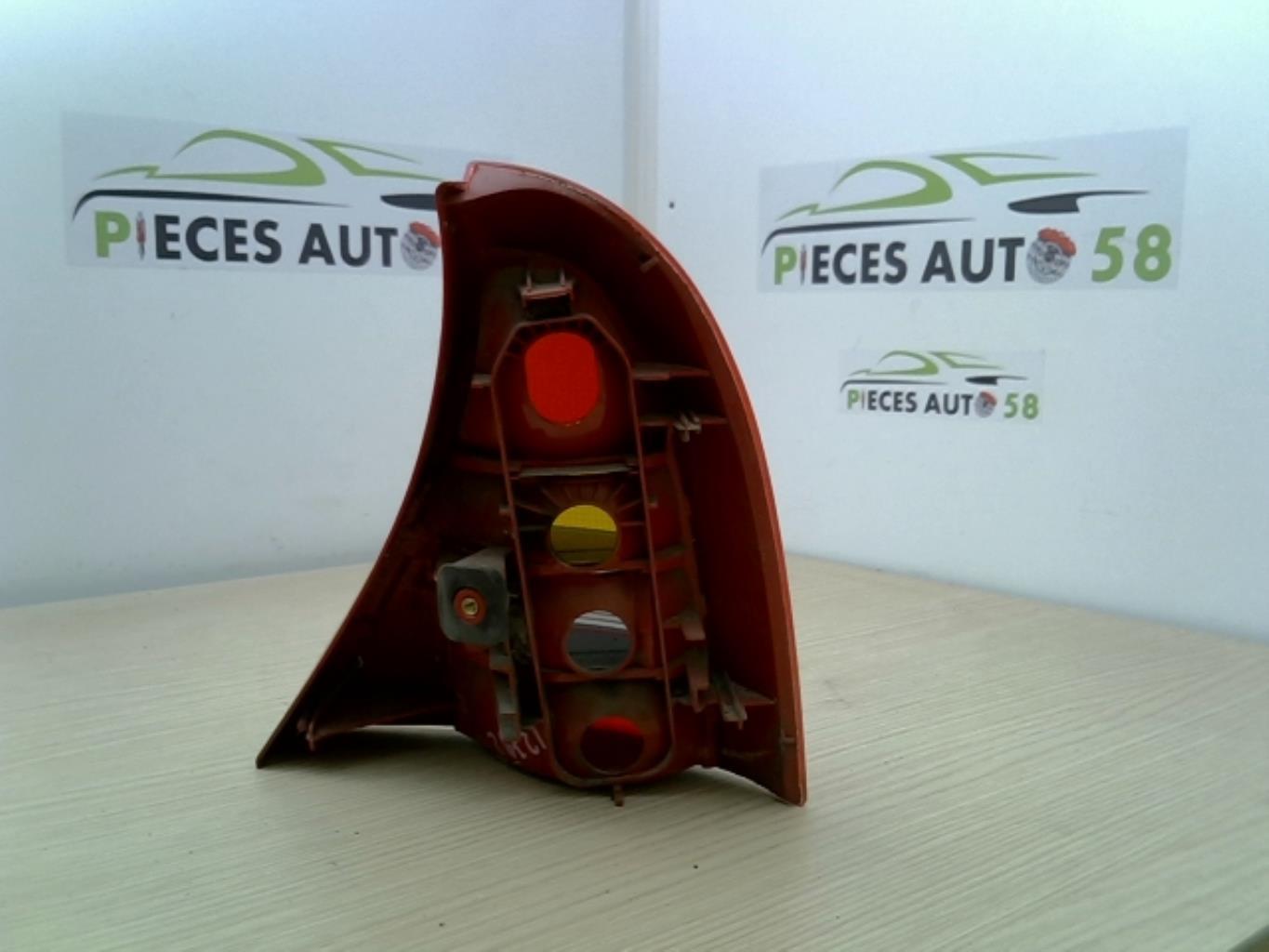 Feu arriere principal gauche (feux) RENAULT CLIO 2 PHASE 1 Essence - 1