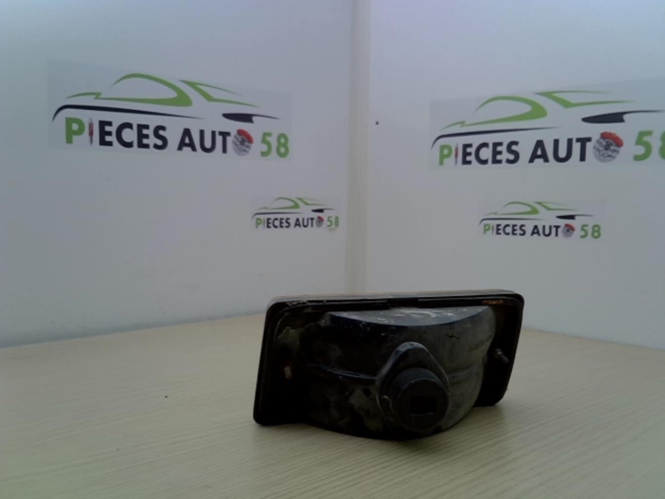 Feu arriere secondaire droit (feux) IVECO DAILY  - 1