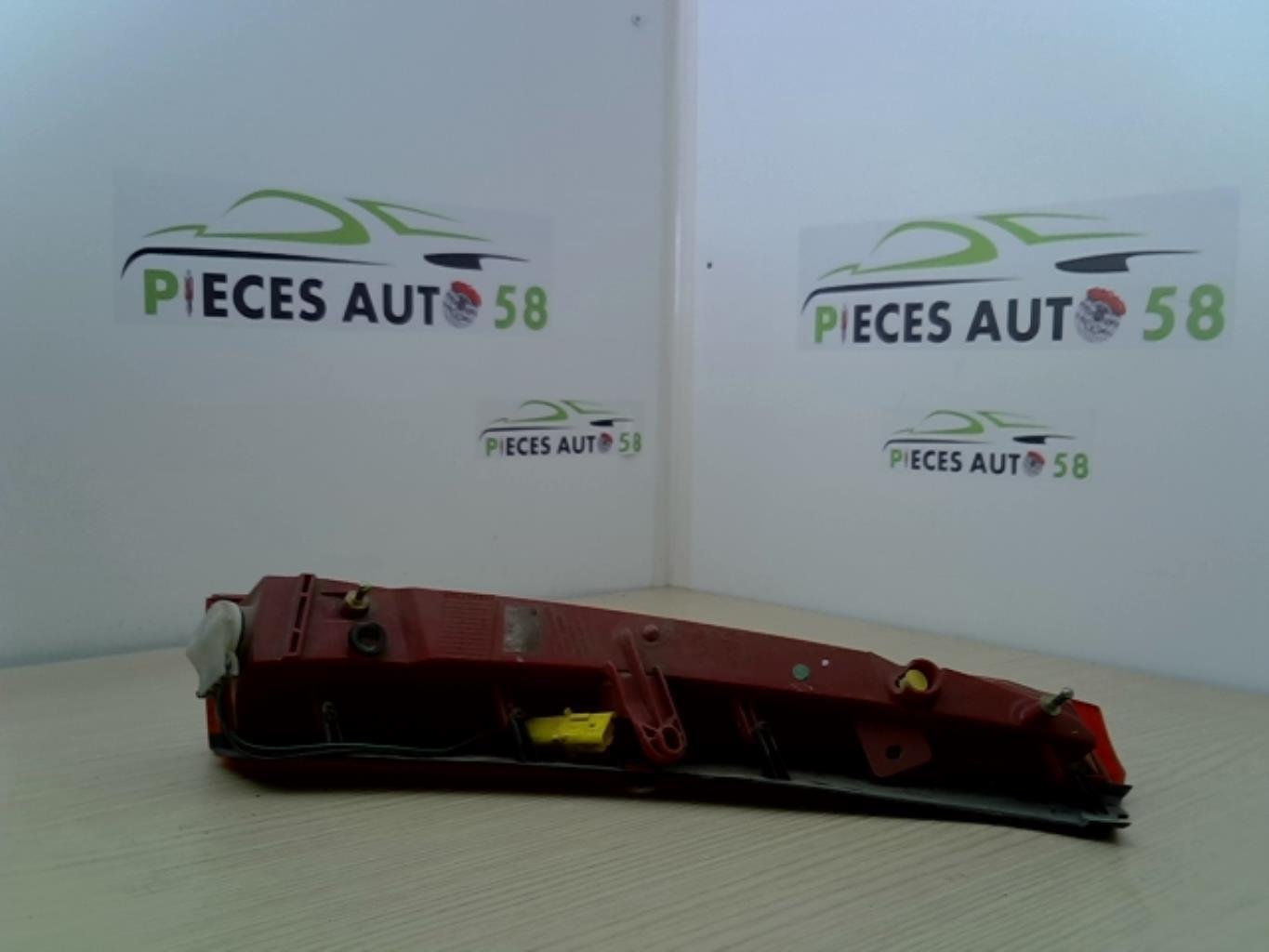 Feu arriere secondaire droit (feux) CITROEN C5 1 PHASE 1 BREAK Essence - 1