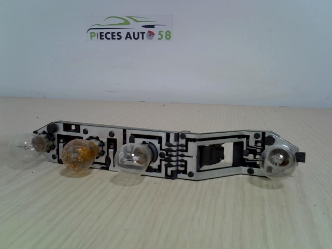 Platine feu arriere droit RENAULT MEGANE 2  - 1