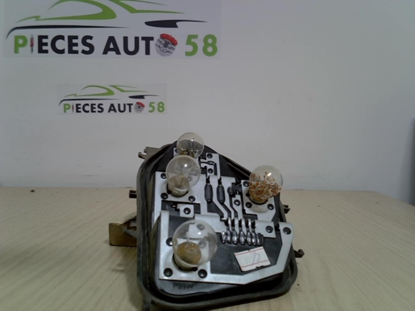 Platine feu arriere droit RENAULT CLIO 3  - 1