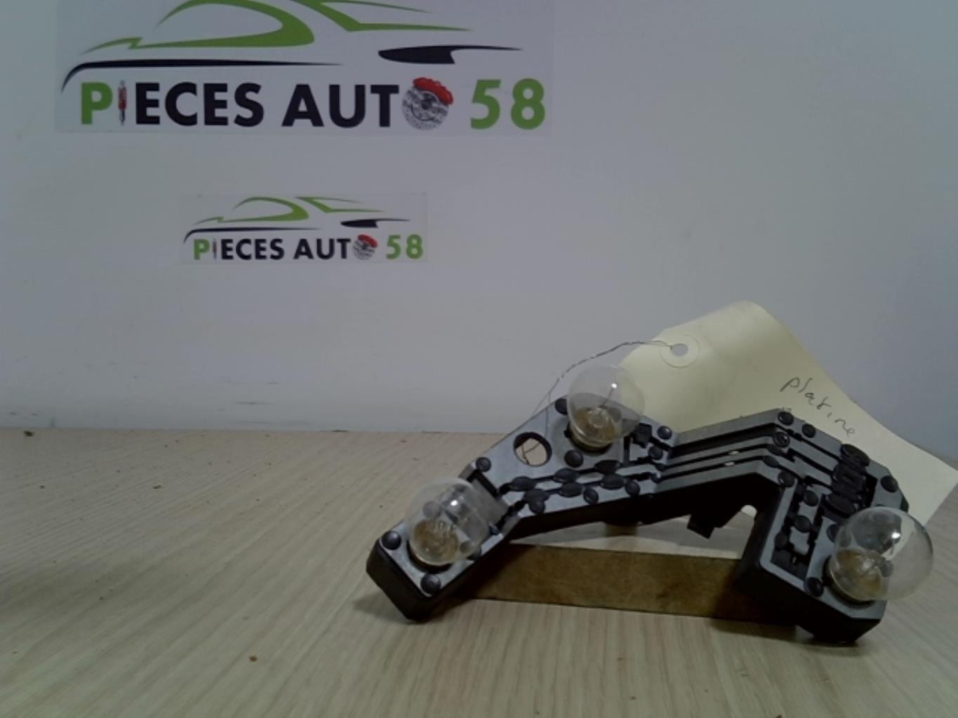 Platine feu arriere droit RENAULT VEL SATIS PHASE 1 Diesel - 1