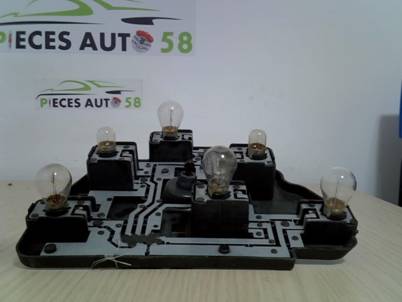 Platine feu arriere gauche BMW SERIE 5 E39  - 1
