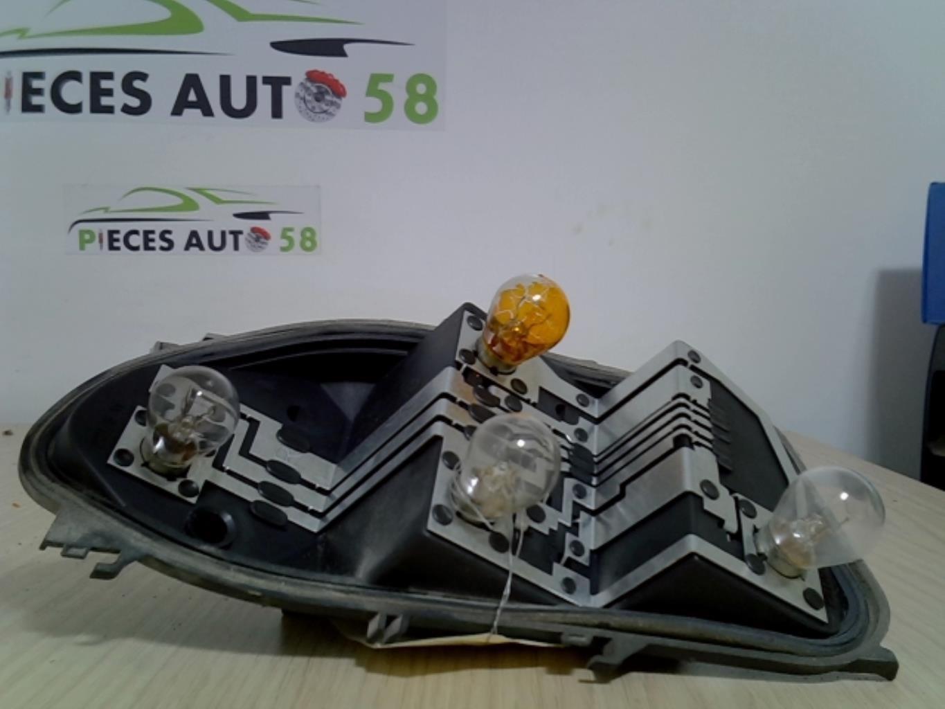 Platine feu arriere droit RENAULT CLIO 3  - 1
