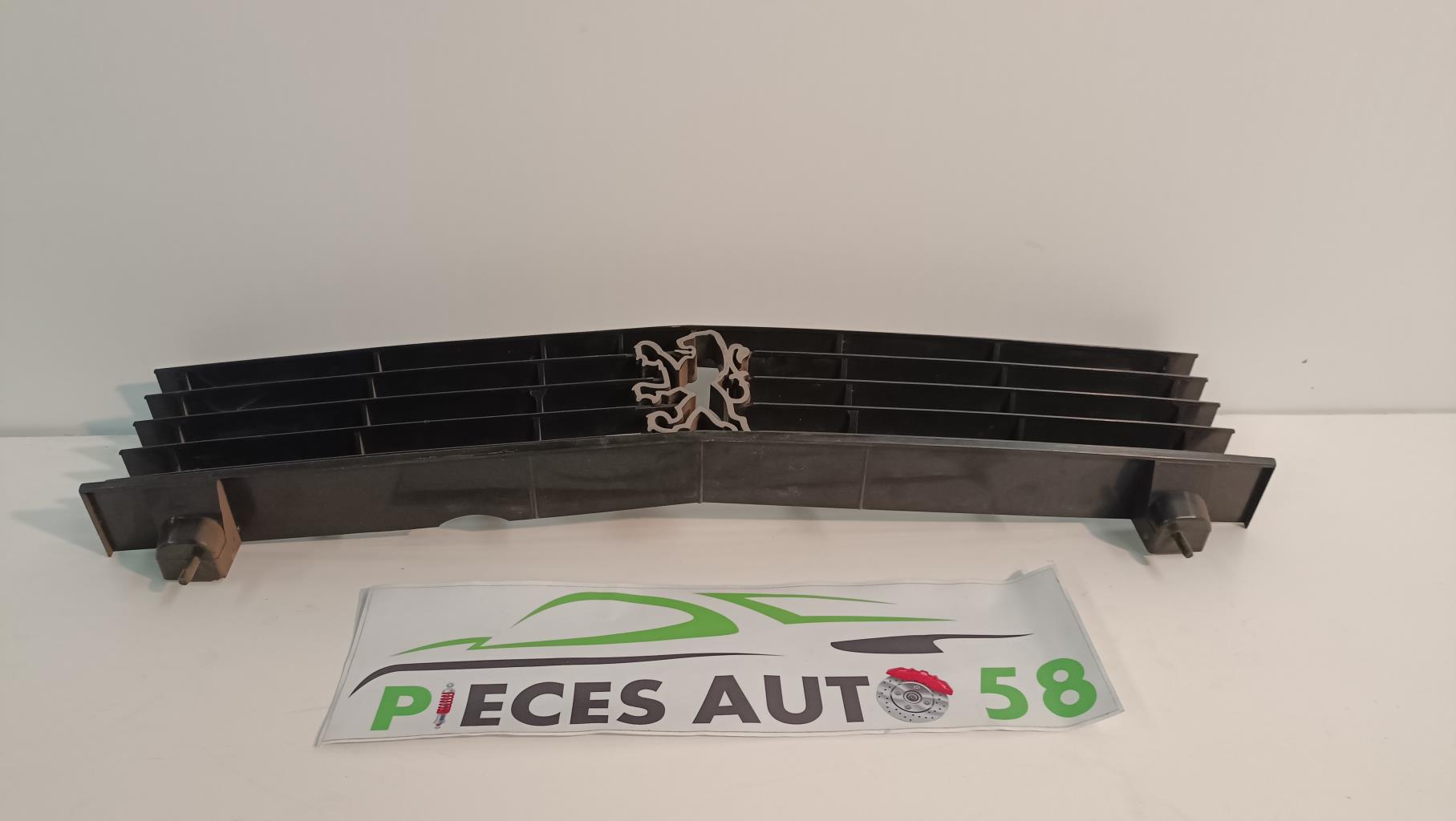 Calandre PEUGEOT 305  - 1