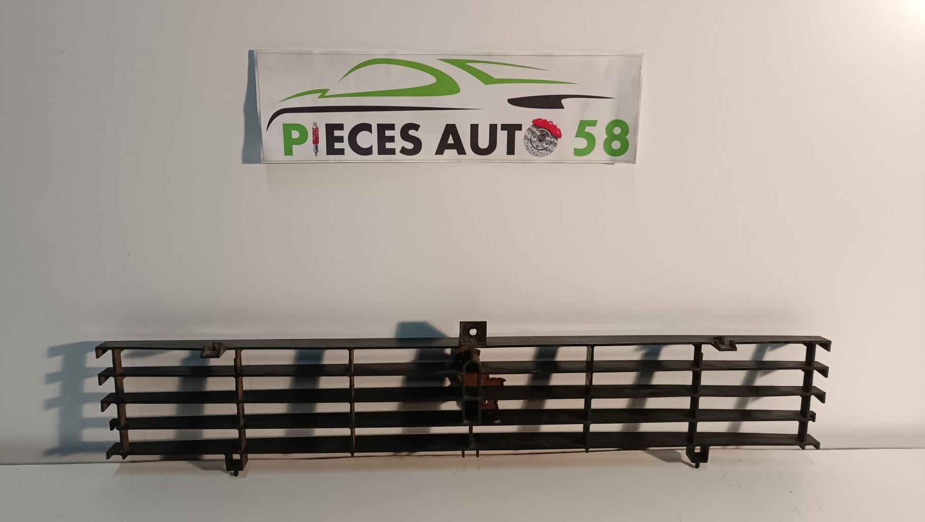 Calandre PEUGEOT 104  - 1