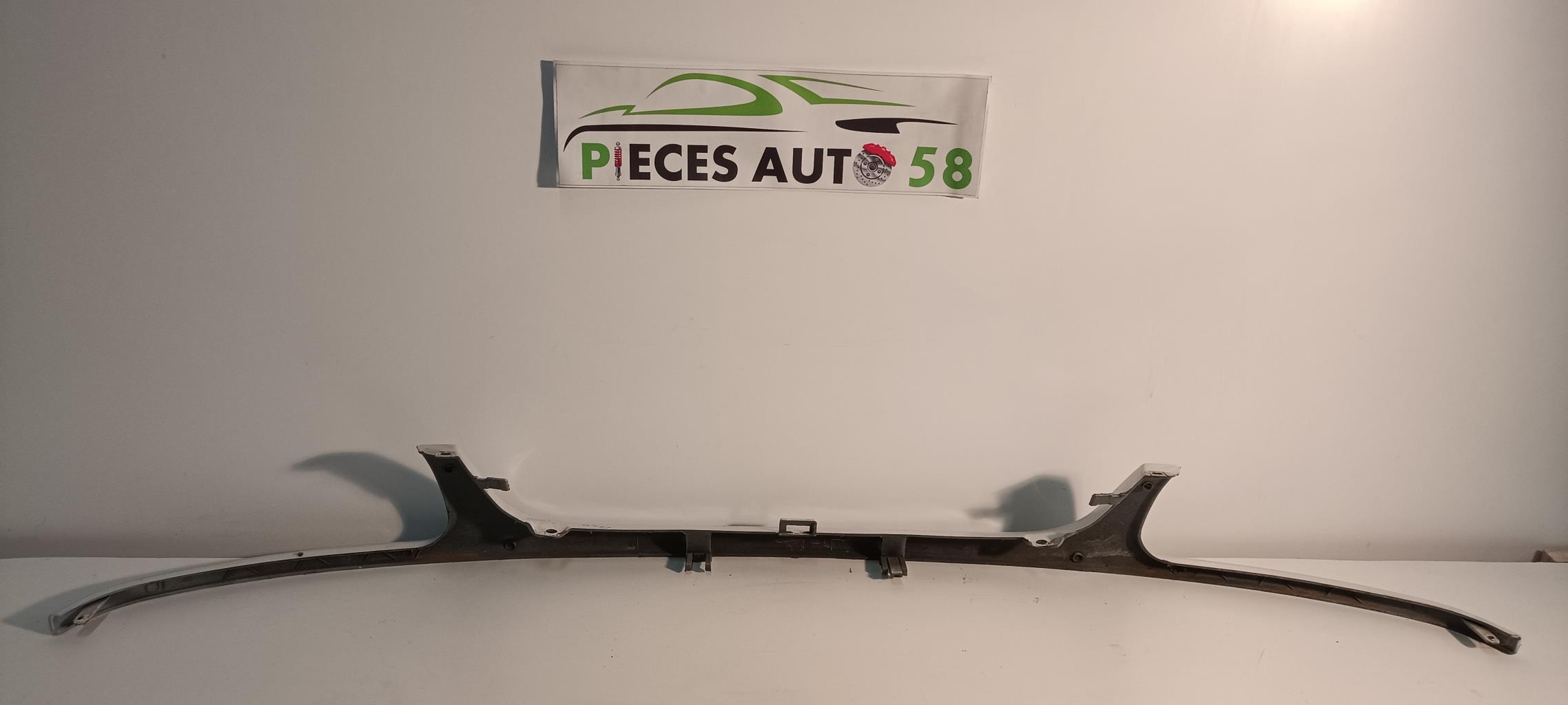 Calandre VOLKSWAGEN POLO 3 Essence - 1