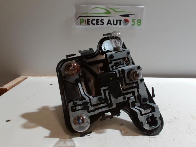 Platine feu arriere droit AUDI A4 2  - 1