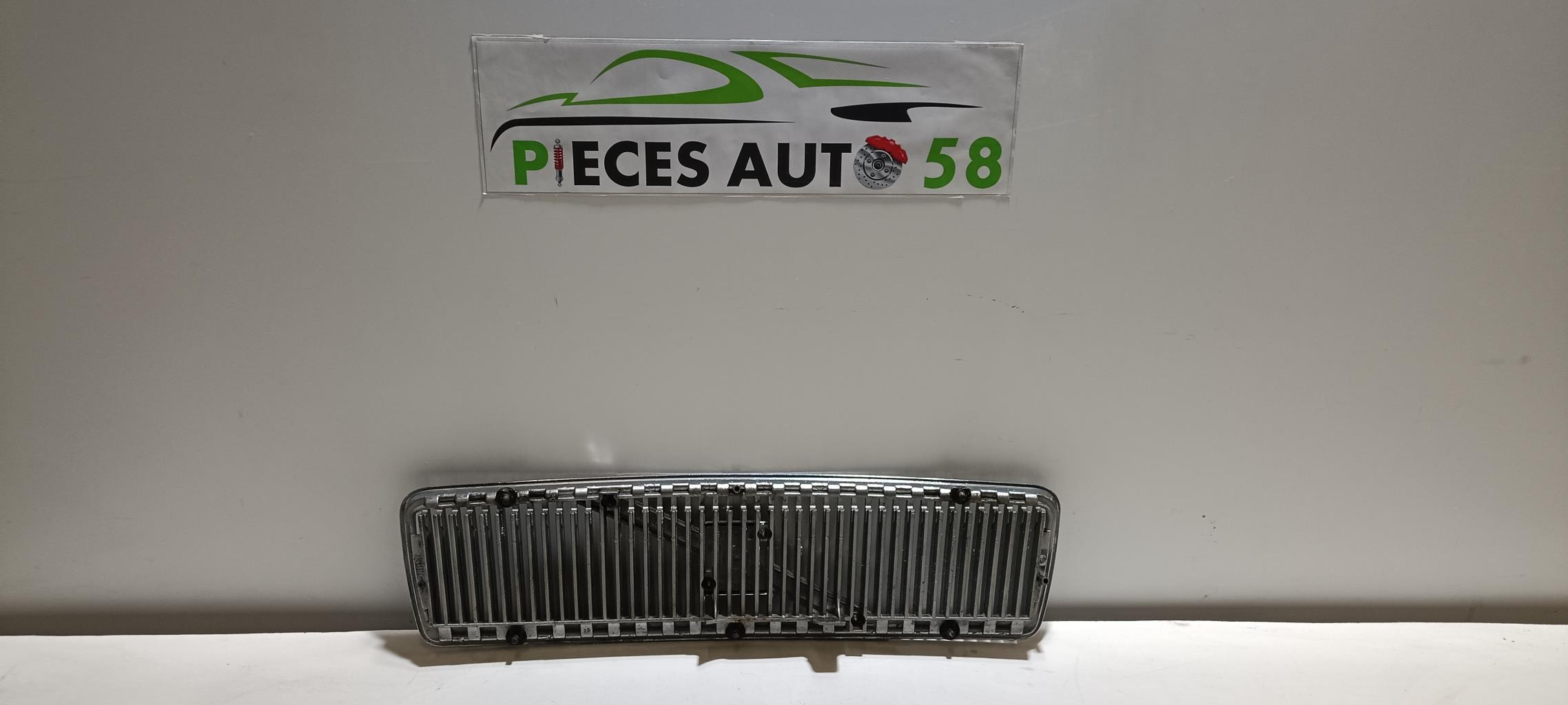 Calandre VOLVO 460 PHASE 2 Essence - 1