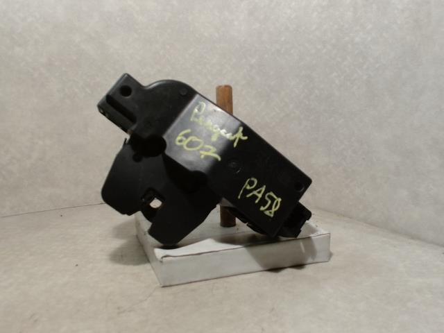 Serrure de coffre PEUGEOT 607 PHASE 1 Diesel - 1