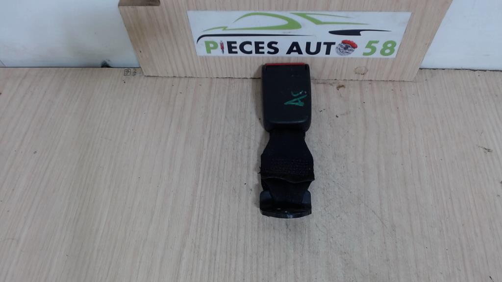 Attache ceinture arriere centrale RENAULT CLIO 1  - 1