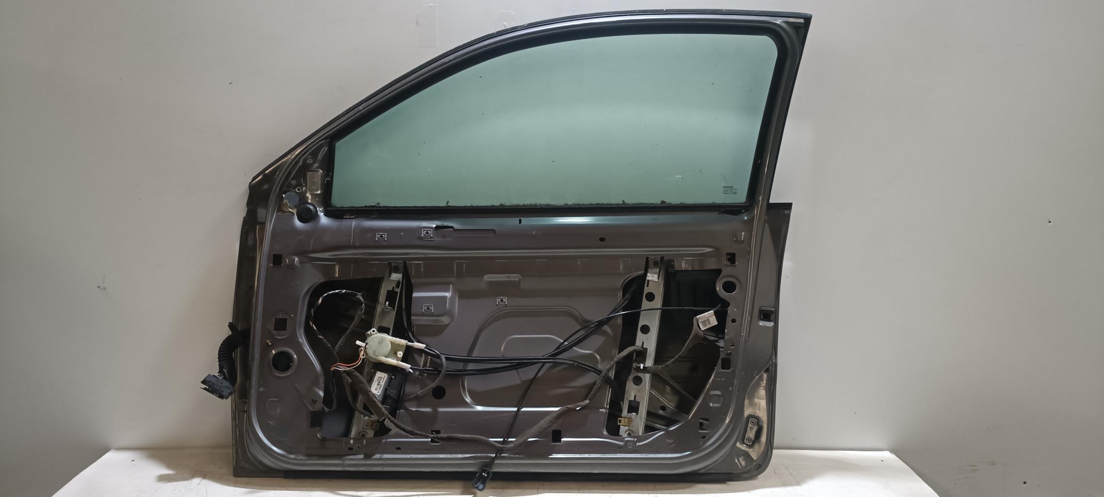Porte avant droit RENAULT MEGANE 2 PHASE 1 Essence - 1