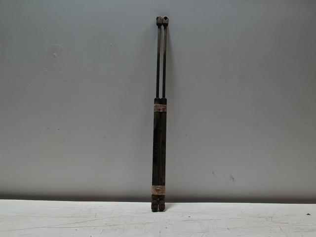 Verin de coffre OPEL KADETT D Essence - 1