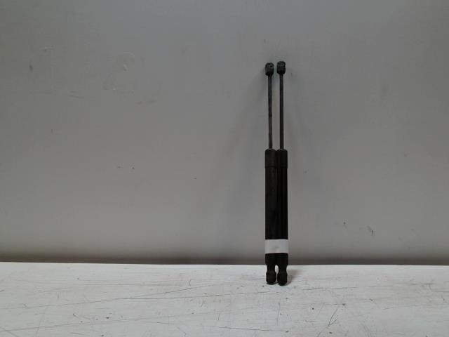 Verin de coffre VOLKSWAGEN GOLF 5 Diesel - 1