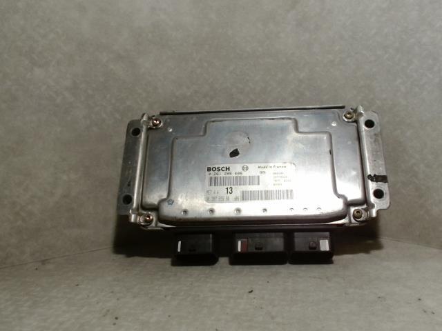 Calculateur CITROEN XSARA PHASE 2 BREAK Essence - 1