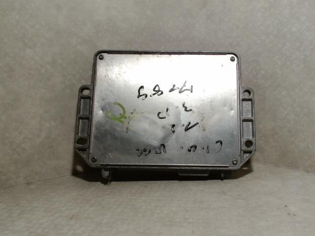 Calculateur RENAULT CLIO 2 PHASE 1 Essence - 1