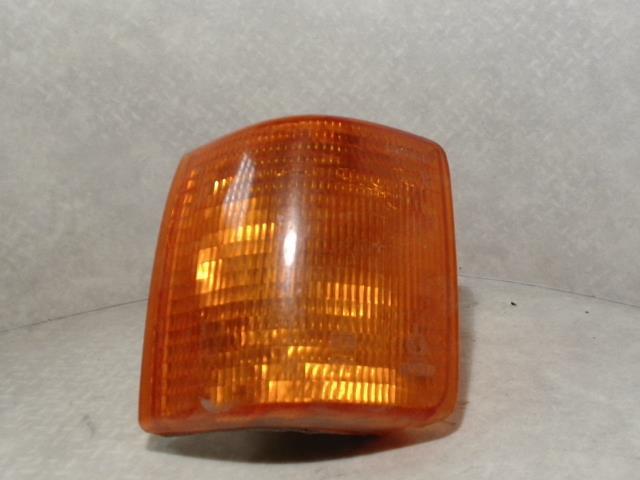 Optique avant secondaire droit (feux)(clignotant) AUDI 80 1  - 1
