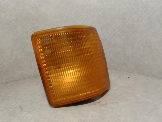 Optique avant secondaire gauche (feux)(clignotant) AUDI 80 1  - 1