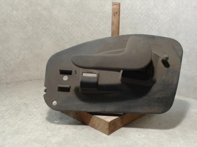 Poignee interieur avant droit OPEL CORSA A PHASE 1 Essence - 1