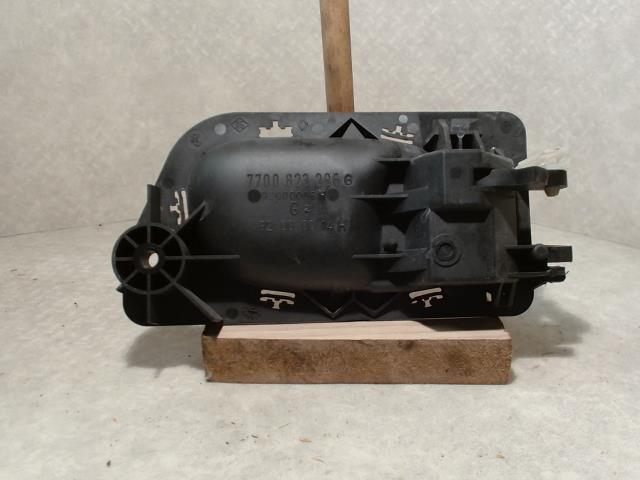 Poignee interieur avant gauche RENAULT LAGUNA 1 PHASE 2 Diesel - 1