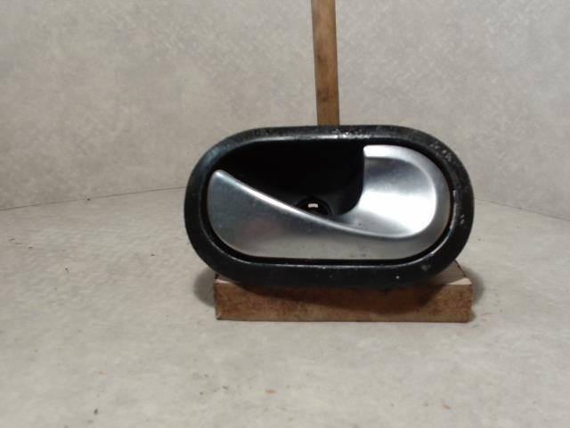 Poignee interieur avant droit RENAULT SCENIC 2 PHASE 1 Diesel - 1
