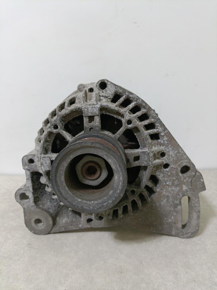 Alternateur VOLKSWAGEN GOLF Essence - 1