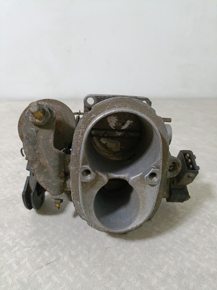 Boitier papillon VOLKSWAGEN POLO 2 Essence - 1