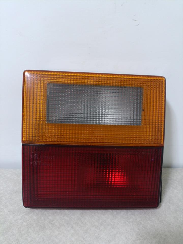 Feu arriere secondaire gauche (feux) AUDI 100 2 PHASE 1 Essence - 1