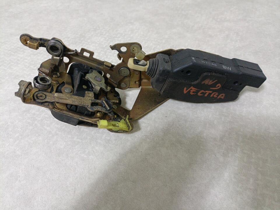 Serrure avant droit OPEL VECTRA A PHASE 2 Diesel - 1