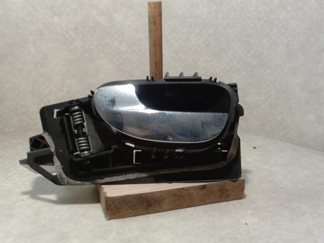 Poignee interieur avant gauche PEUGEOT 307 PHASE 1 BREAK Diesel - 1