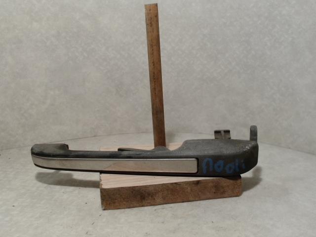 Poignee porte arriere gauche AUDI 80 1  - 1
