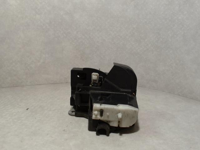 Serrure avant droit RENAULT CLIO 2 PHASE 2 Diesel - 1
