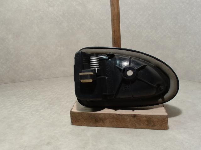 Poignee interieur avant droit RENAULT CLIO 2 PHASE 2 Diesel - 1