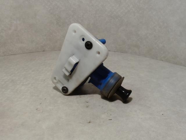Fermeture non centralisee arriere droit AUDI 80 TD Diesel - 1