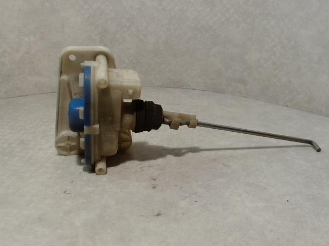Fermeture non centralisee coffre AUDI 100  ESS Essence - 1