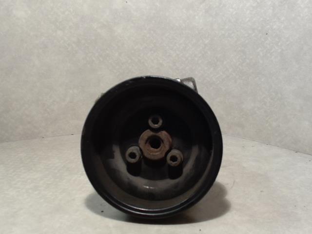 Pompe de direction VOLKSWAGEN POLO 3 PHASE 1 Essence - 1