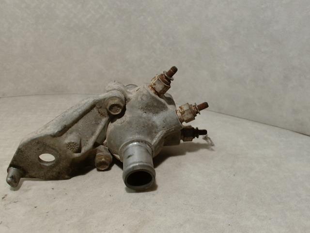 Boitier eau RENAULT LAGUNA 1 PHASE 1 Diesel - 1