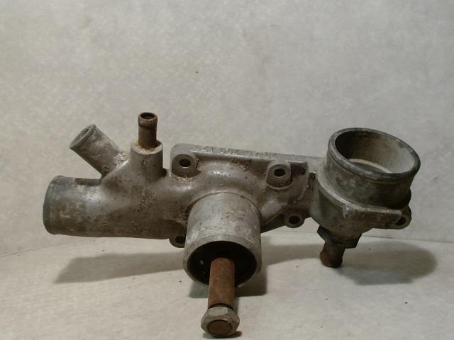 Pompe à eau PEUGEOT 404 Essence - 1