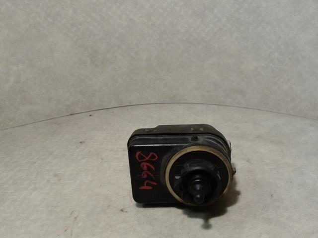 Commande de reglage hauteur de phare PEUGEOT 2.2 HDI 135 16V Diesel - 1