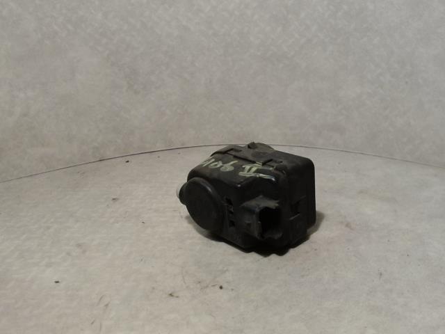 Commande de reglage hauteur de phare PEUGEOT 406 PHASE 2 Diesel - 1