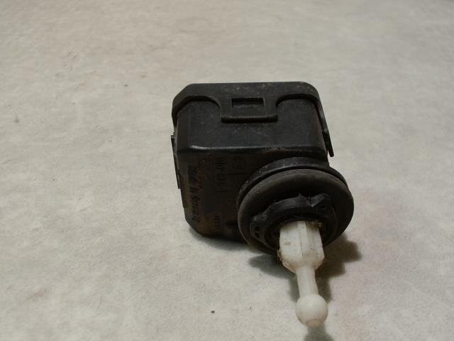 Commande de reglage hauteur de phare VOLKSWAGEN POLO 4 PHASE 1 Diesel - 1