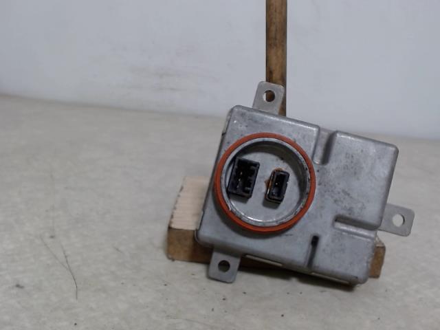 Boitier xenon AUDI A3 1 S3 PHASE 1 Essence - 1