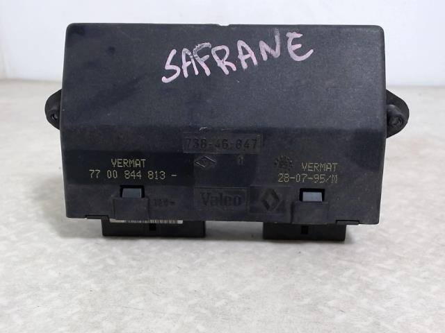 Boitier de centralisation RENAULT SAFRANE PHASE 1 Diesel - 1