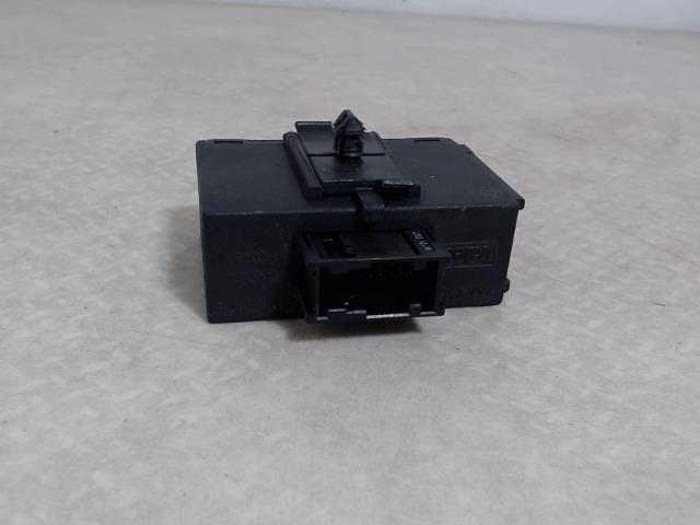 Relais electrique PEUGEOT 406 PHASE 1 Essence - 1