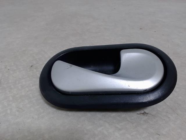 Poignee interieur avant droit DACIA LOGAN 1 PHASE 1 Essence - 1