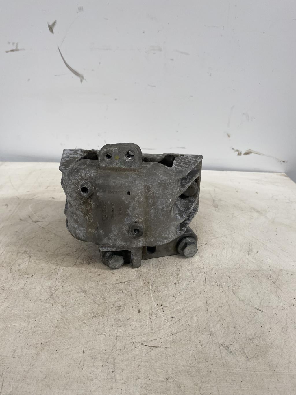 Support moteur droit VOLKSWAGEN GOLF 4 Diesel - 1